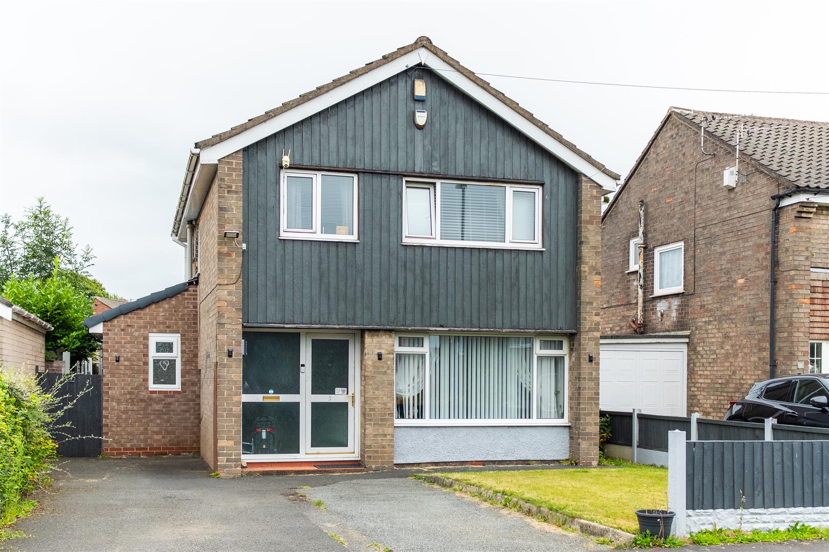 3 bed property in Coniston Drive, Preston